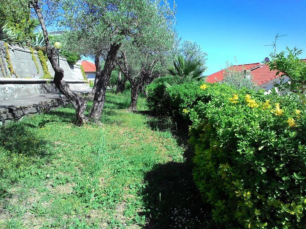 Residence La Carruba Diano Marina
