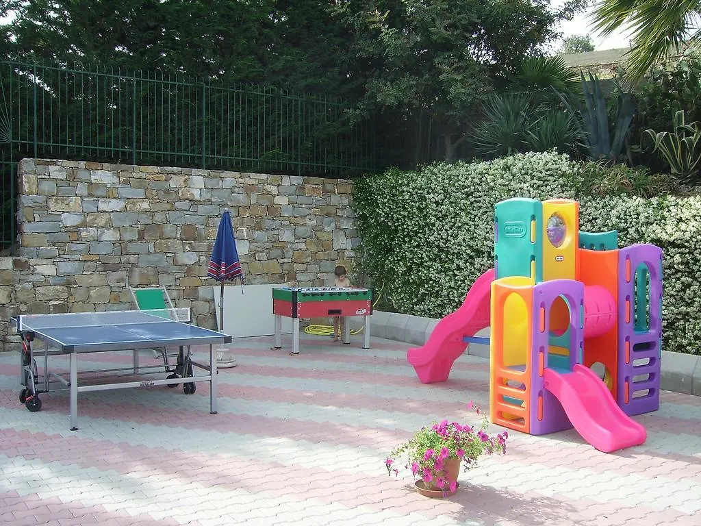 Aparthotel Residence La Carruba Diano Marina
