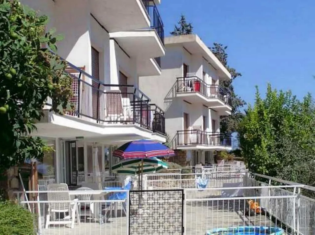 Residence La Carruba Diano Marina
