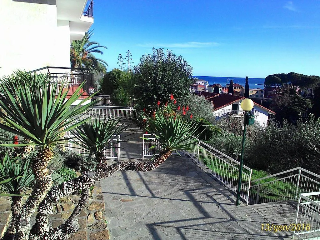 Residence La Carruba Diano Marina