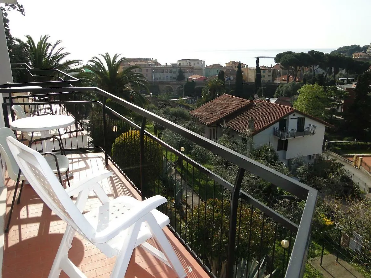 Residence La Carruba Diano Marina 3*,