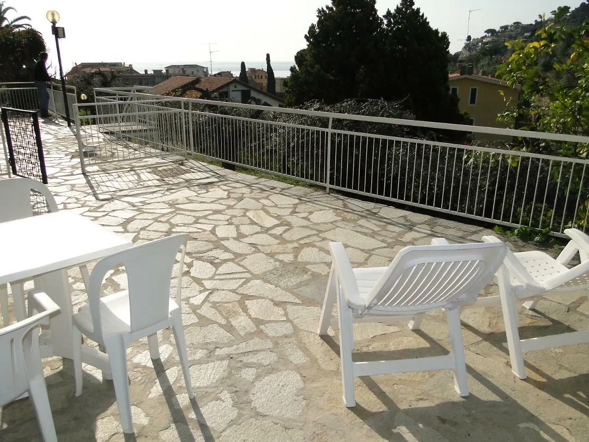 Aparthotel Residence La Carruba Diano Marina